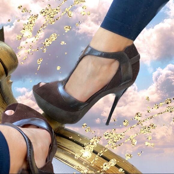 L.A.M.B. Tailynn T-Strap Stilettos Heels A9 - Picture 1 of 14